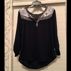 ❤️3/4 Length Sleeve Navy Shirt❤️